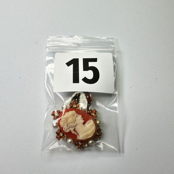 Vintage Cameo Brooch and Earrings Set Coral Pearl Detailing Victorian Style - Picture 10 of 10